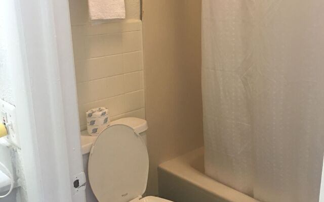 A Victory Hotel - Southfield