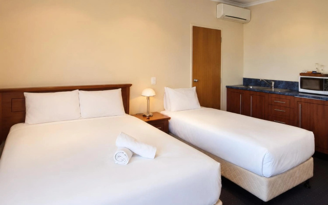 Gladstone Capricorn Apartments – Guest Rooms – Gladstone