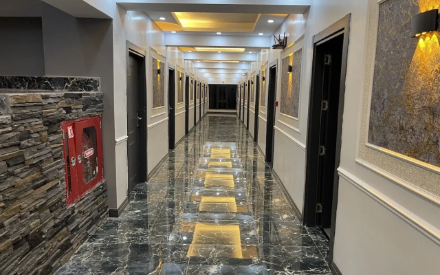 Karaca Otel