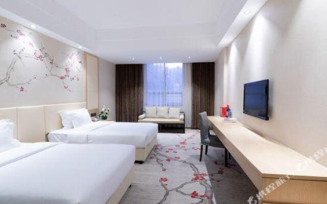 New Plum Garden Seasons Hotel