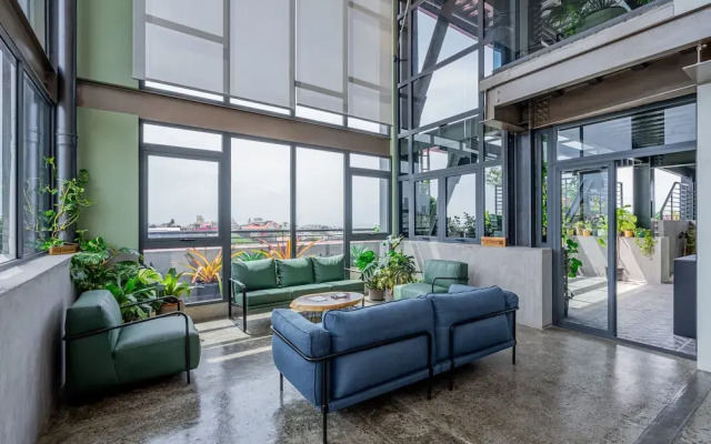 w Comfy 1BR w Perfect Balcony in Casco View