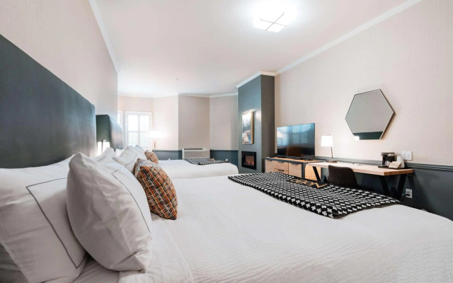 Hotel NoBo Cascade, Tapestry Collection by Hilton