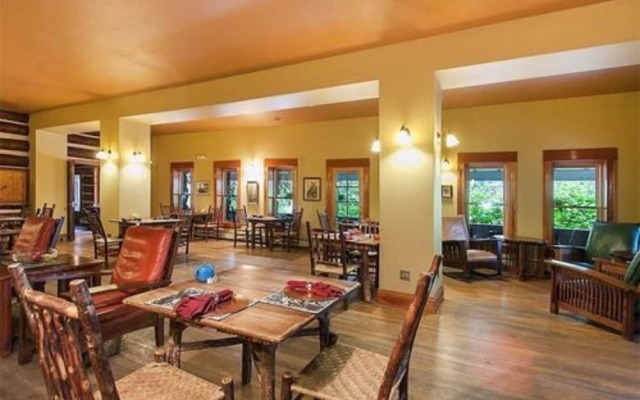 Alps Boulder Canyon Inn