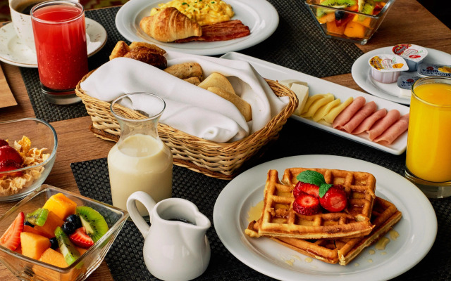 Hotel Estelar Miraflores