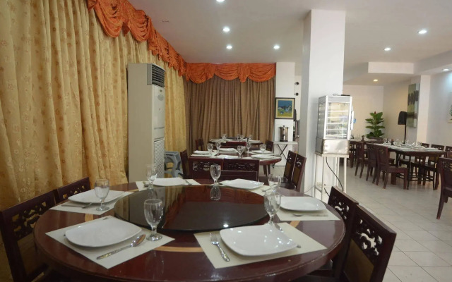 Reyna's The Haven and Gardens