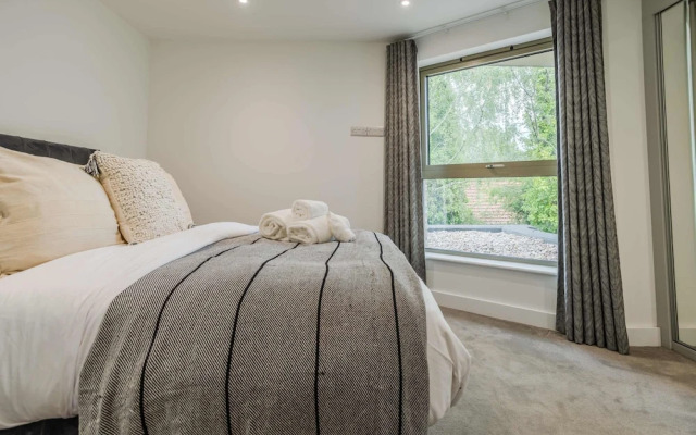 The Hidden Suite - 4BR Townhome Roof Top
