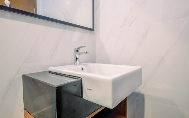 Nice and Elegant Studio at Ciputra World 2 Apartment