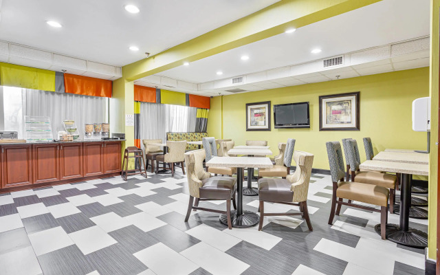 Quality Inn Prattville I-65