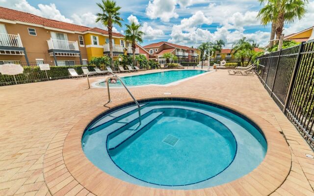 Lake Berkley - 7 Bed 5 Baths Villa