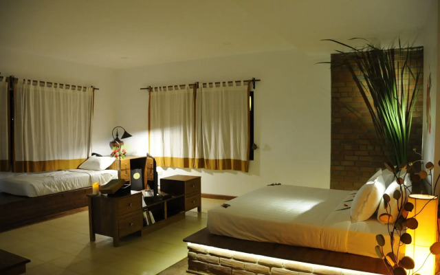 Thanakha Inle Hotel