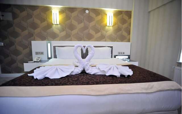 Kast Mahall Hotel