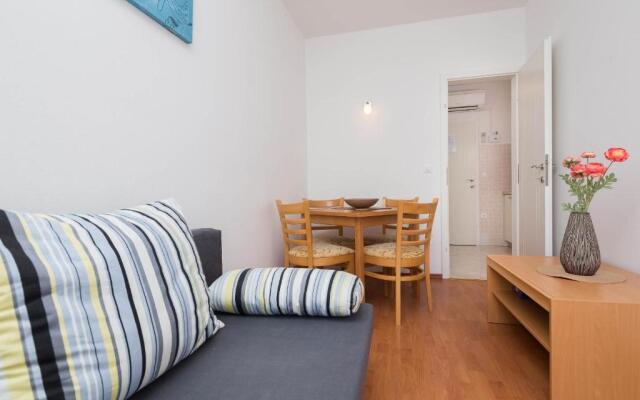 Beachfront Apartments Lara
