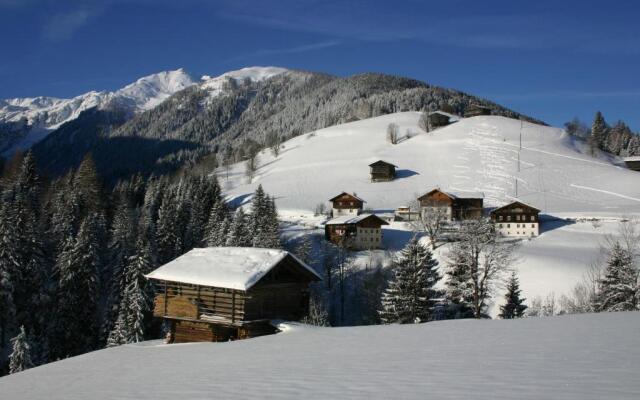 Bauernhof im Wiesengrund
