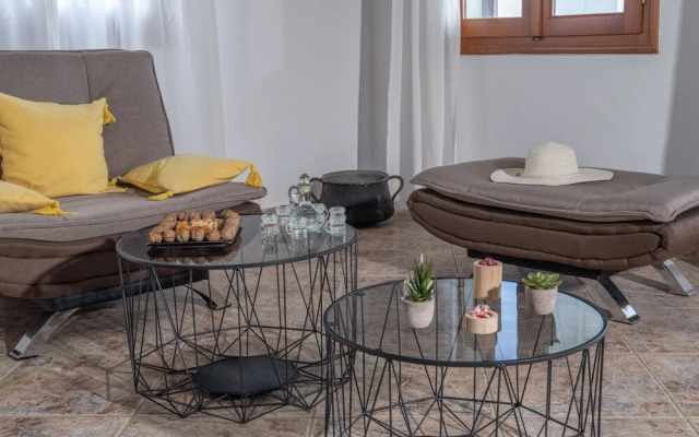Galani Vacation House