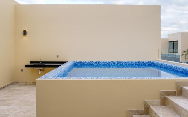 Stunning 3BR PH Private Pool Best Location Sky Pool Amenities