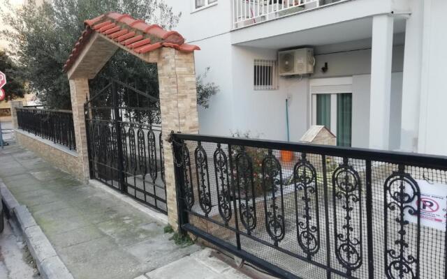 Aigaiou House