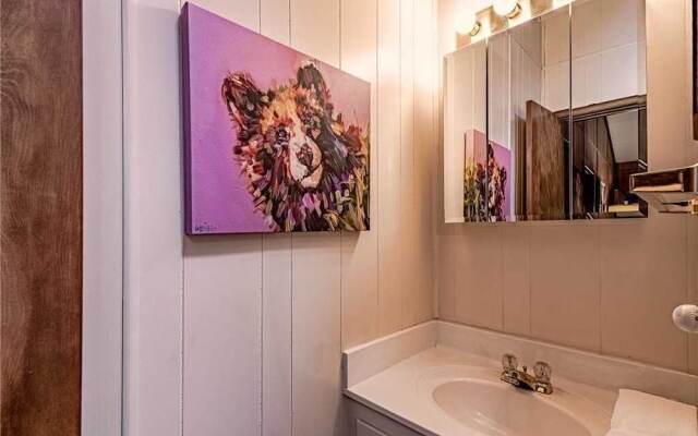 Innjoy - Two Bedroom Cabin