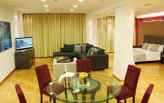 Theoxenia House Hotel