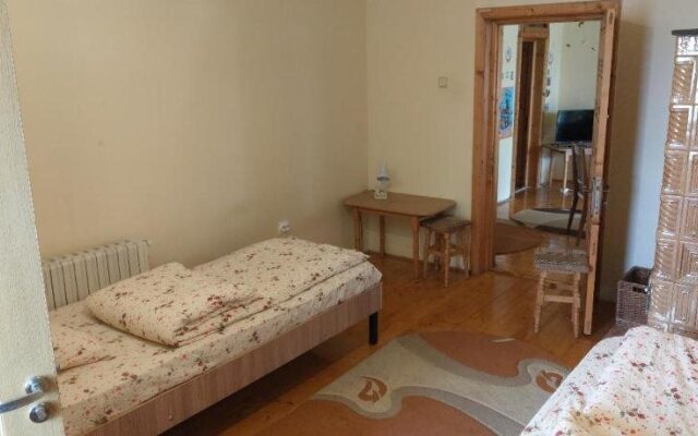 Lary Hostel
