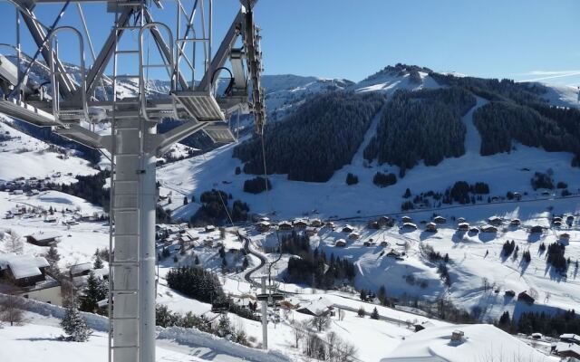 Rustic apartment in the center of Notre Dame de Bellecombe