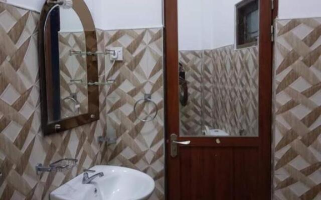 New Dinu Holiday Inn