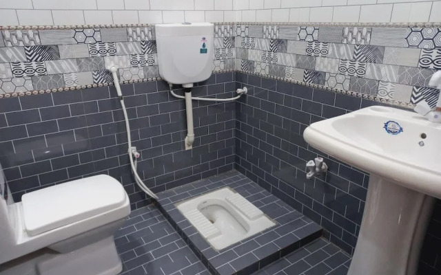 Cosy inn Near Millennium Mall