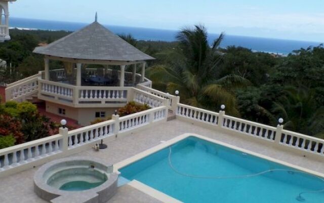 The Royal Kensington Villa