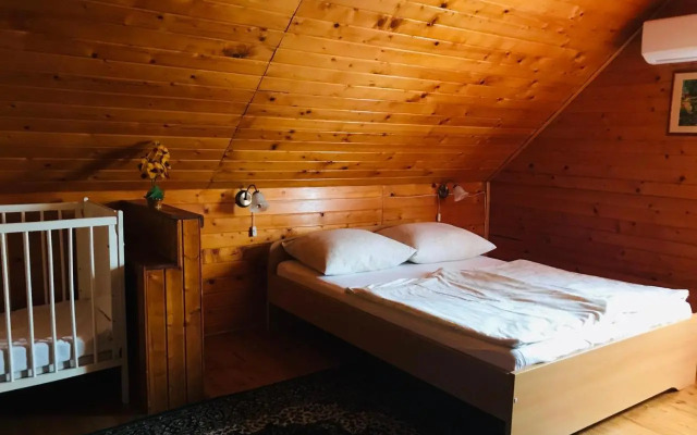 Lellei Pihenőház Balatonlelle
