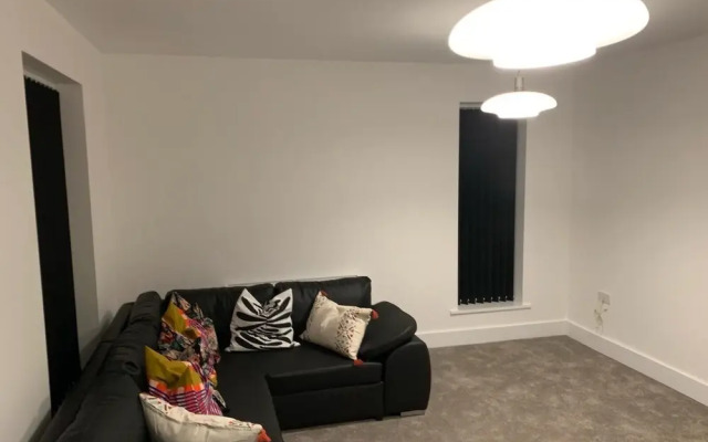 Brand New Entire 4 Bed House/multiple Parking