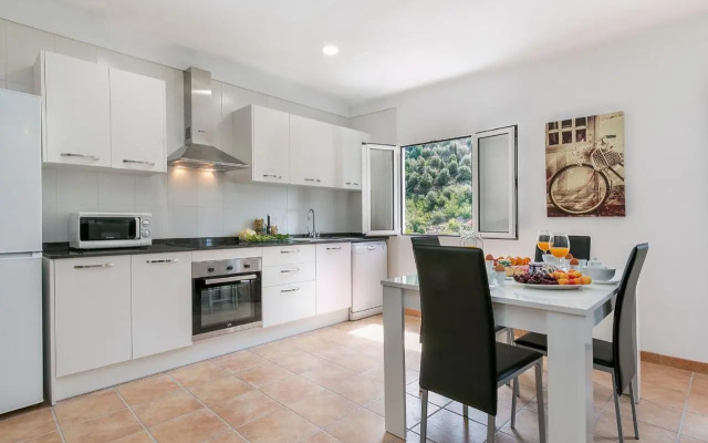 Town House Cas Decu