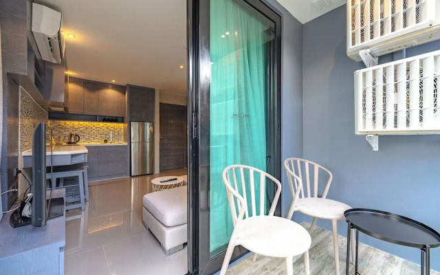 Infinity Sky Pool Walk to BeachC182