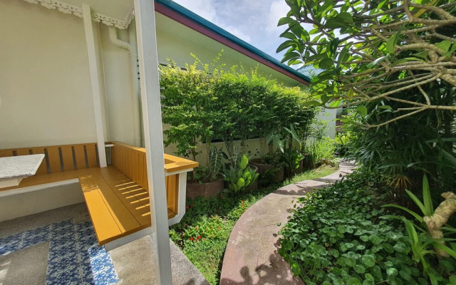 Baan Muchshima Hostel Phuket