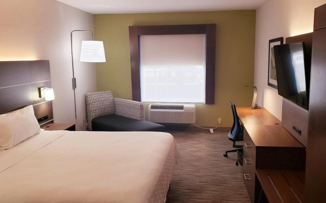 Holiday Inn Express Hotel & Suites Weslaco by IHG