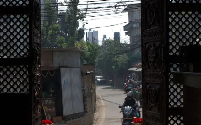 Deepjyoti Inn & Homestay