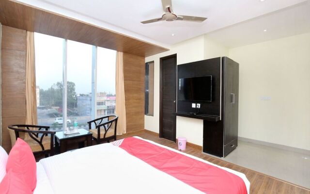 OYO 15486 Hotel New Diamond