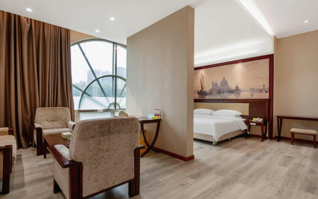 Vienna Hotel Guangzhou Shaheding Metro Station