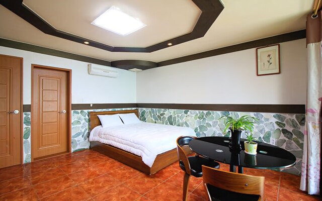 Tongyeong Pado Sori Pension