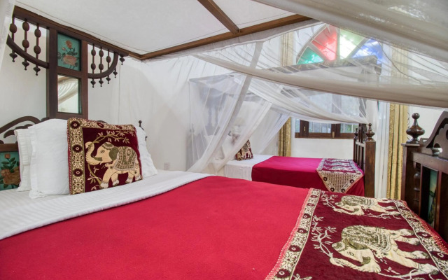 Tembo House Hotel & Apartments