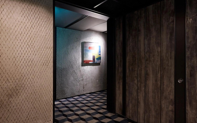 9 Brick Hotel