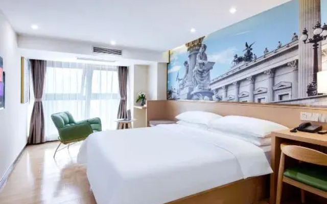 Vienna 3 Best Hotel (Chongqing Jiangbei Airport Sunac Central Plaza)