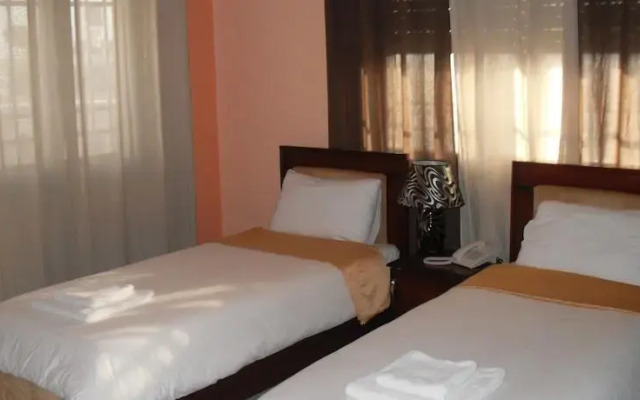 Garden Suites & Restaurant