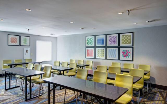 Holiday Inn Express Columbus South - Obetz by IHG