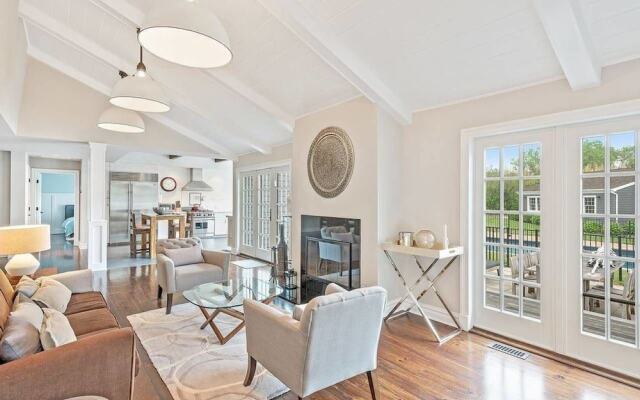 Modern Hamptons Villa