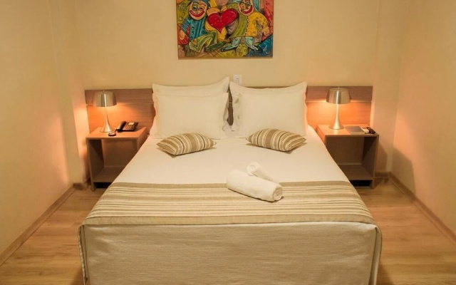 Beno'S Hotel