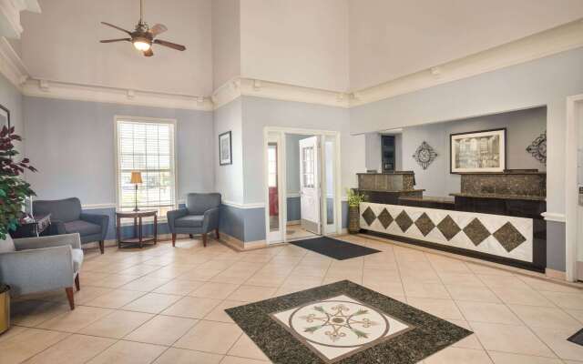 Baymont by Wyndham Kansas City KU Medical Center