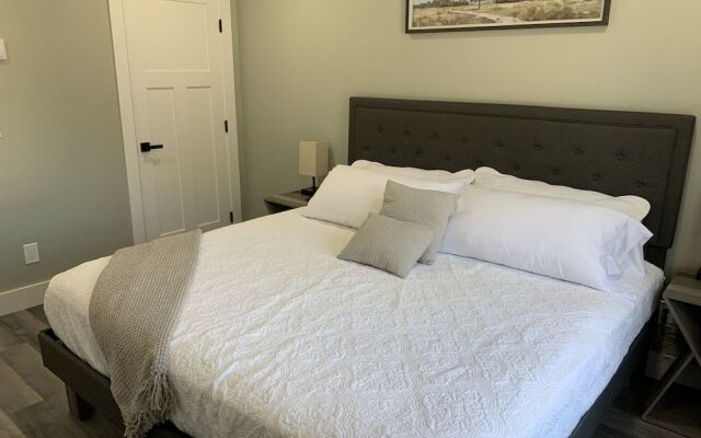 The Fallviews at Burdett Falls