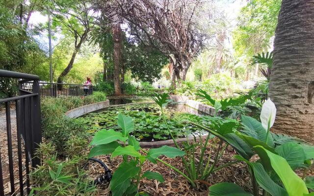 Home2Book Elegance City Center Apartment