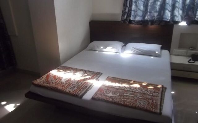 Hotel Rajshree Lodging