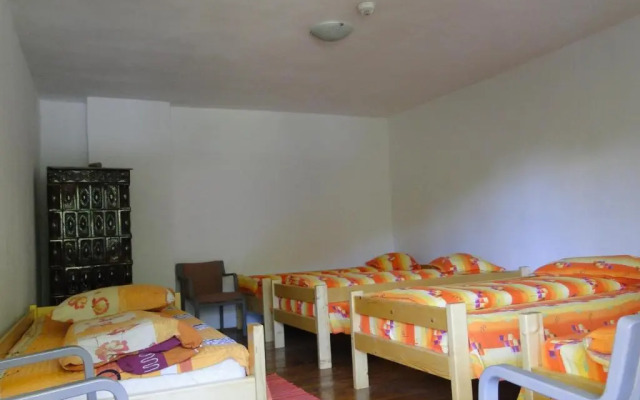 Cabana Cascada Cârnic