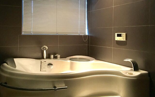 Japanese Style Hotel Momoyama